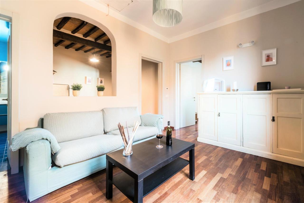 Hostly - La Pera - 2 Bedrooms, Full Center Appartement *